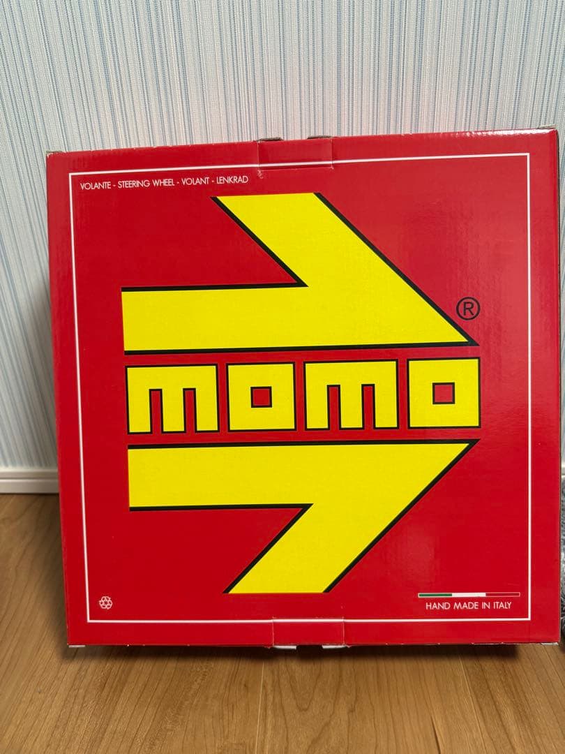 momo ステアリングホイール 本体値下げ