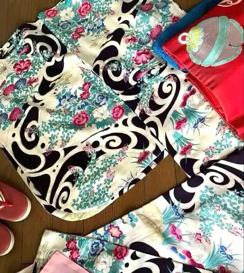 週末セール！【美品・超レア！超希少アンティーク】琳派、大正ロマン大胆柄☆着物