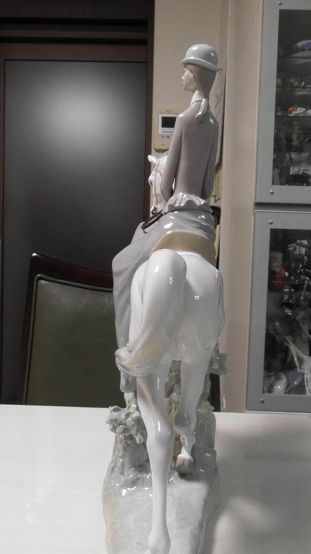 ヨシカネ　LLADRO　リヤドロ　【白い馬の少女】１5　リアドロ　L487