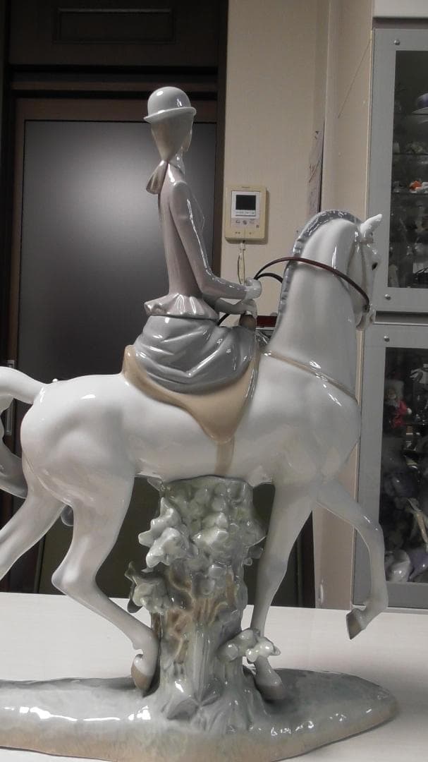 ヨシカネ　LLADRO　リヤドロ　【白い馬の少女】１5　リアドロ　L487