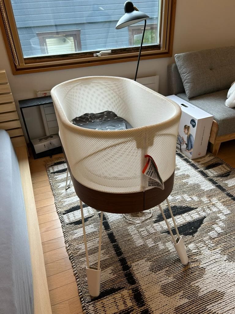 SNOO スマートスリーパー ベビーベッド – 安全