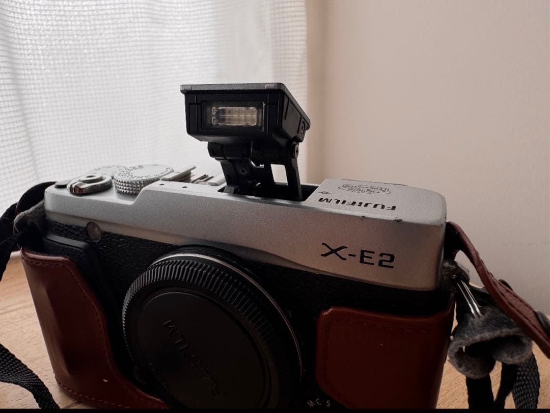 FUJIFILM X-E2 ボディのみ｜使用感あり｜ケース・ストラップ付
