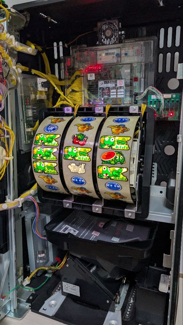 【パチスロ実機】ケロロ軍曹 ー ボリューム付 不要機付