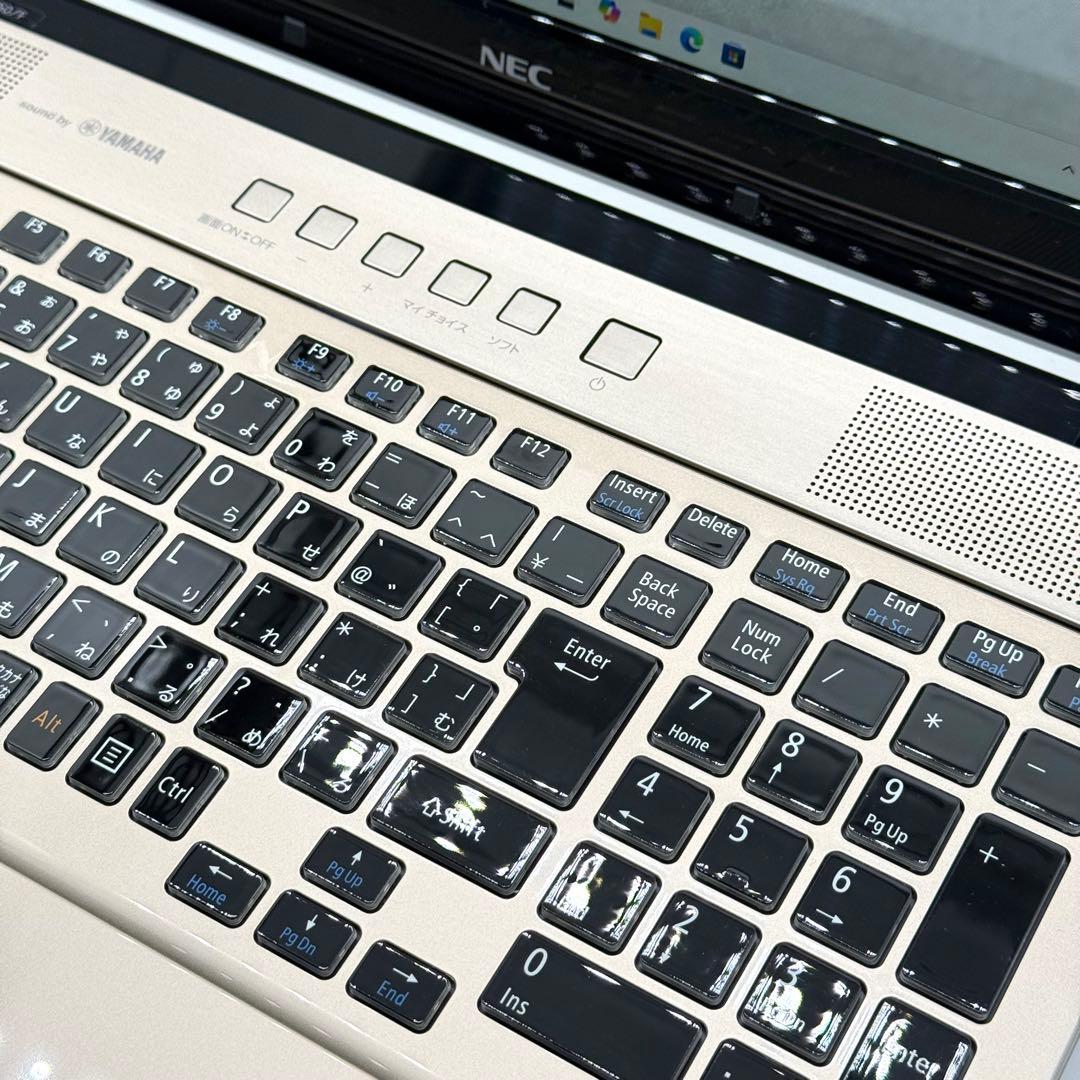 ノートパソコン LAVIE i7 16GB 1256GB Blu-ray 超高速