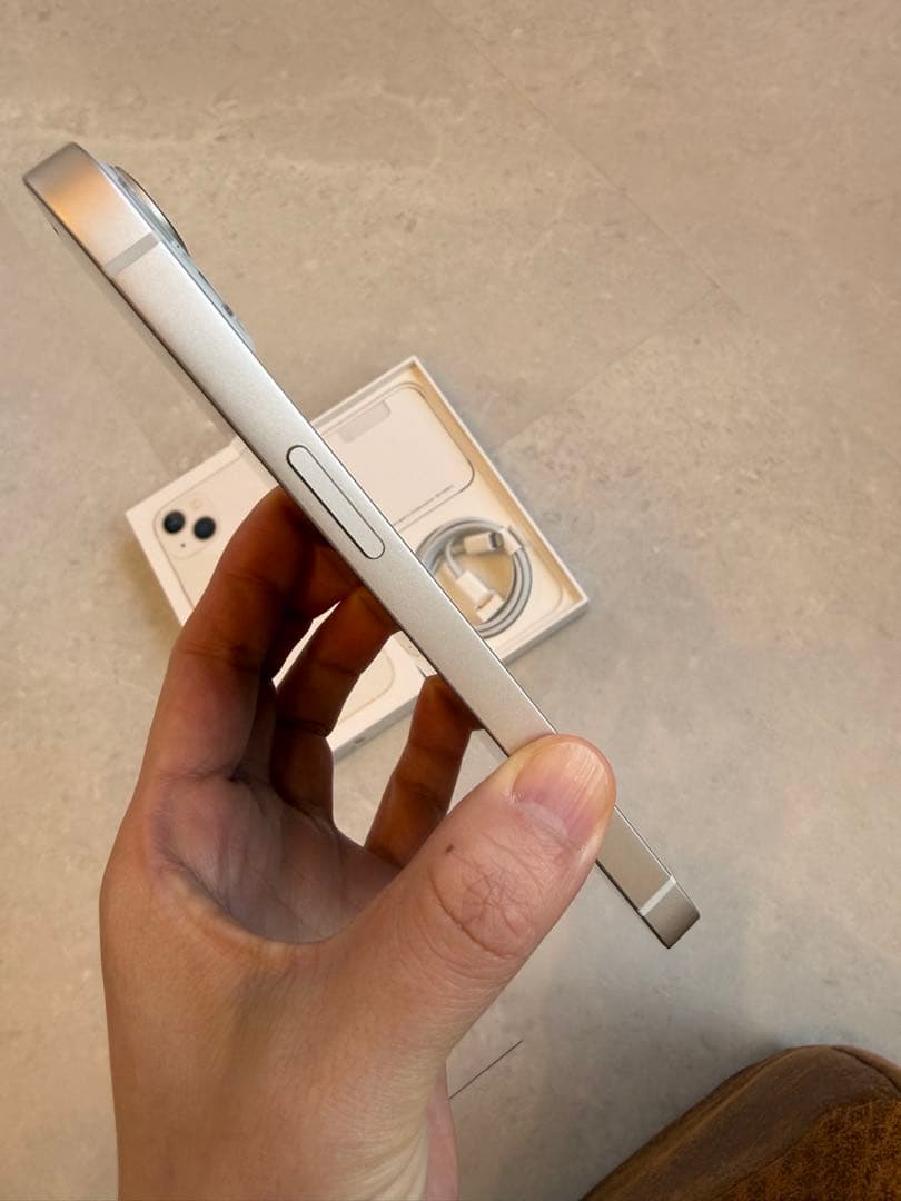 【美品】iPhone13 本体（箱付き） 128GB ホワイト