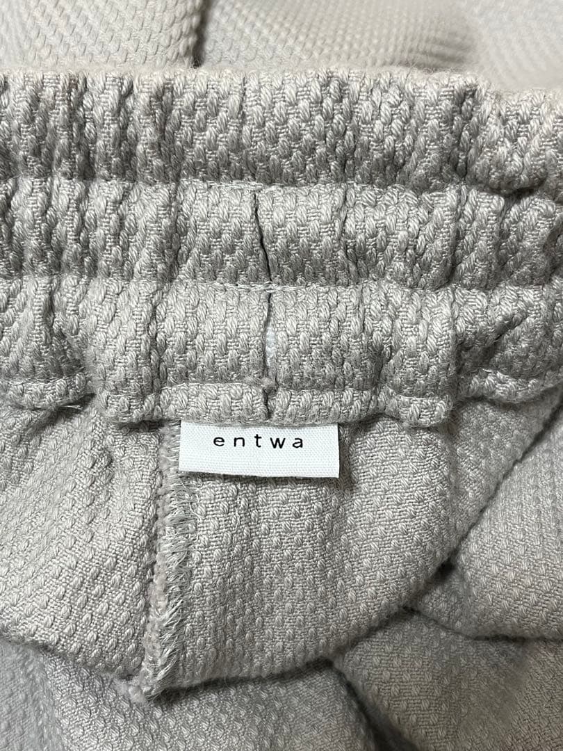 entwa テーパードパンツ SASHIKO
