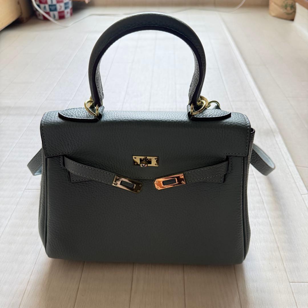 ブルー レザーハンドバッグ