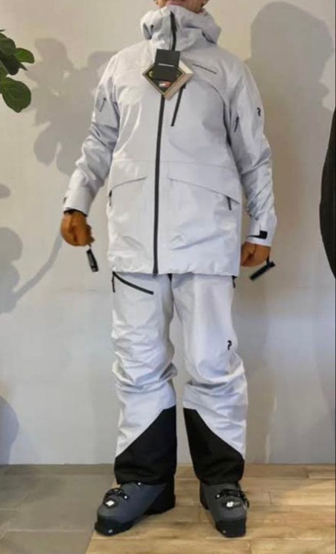 スキー PEAK PERFORMANCE VERTICAL 3L JKT & PANTS
