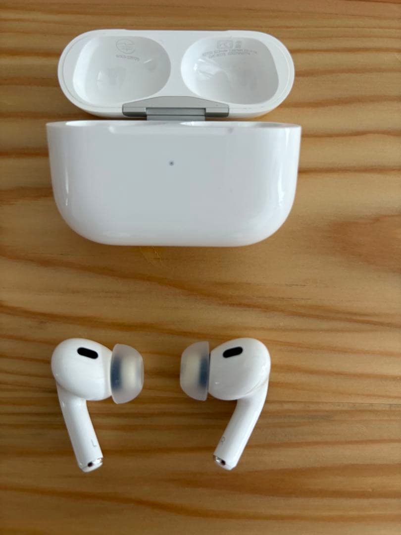 Apple AirPods Pro 2 本体 付属品全部付き【美品中古】