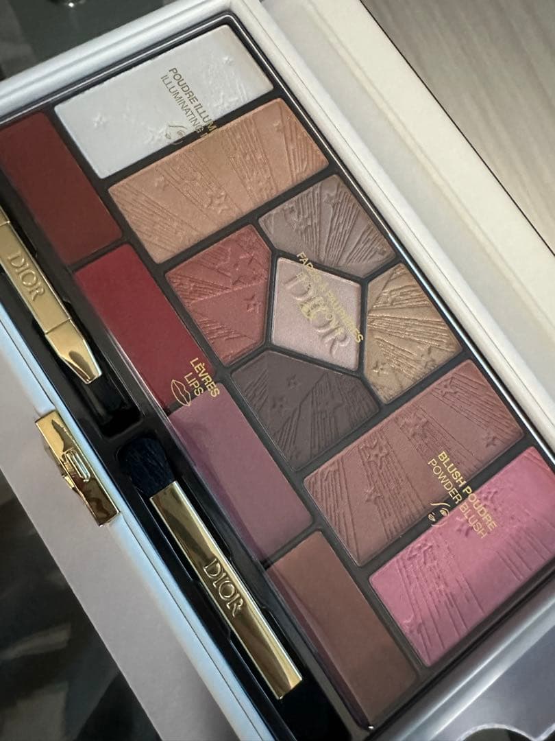 DIOR ホリデー　2025