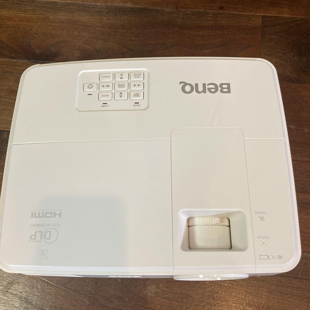 美品✨️BenQ ms524 プロジェクター 本体 ケーブル・リモコン・取説付き