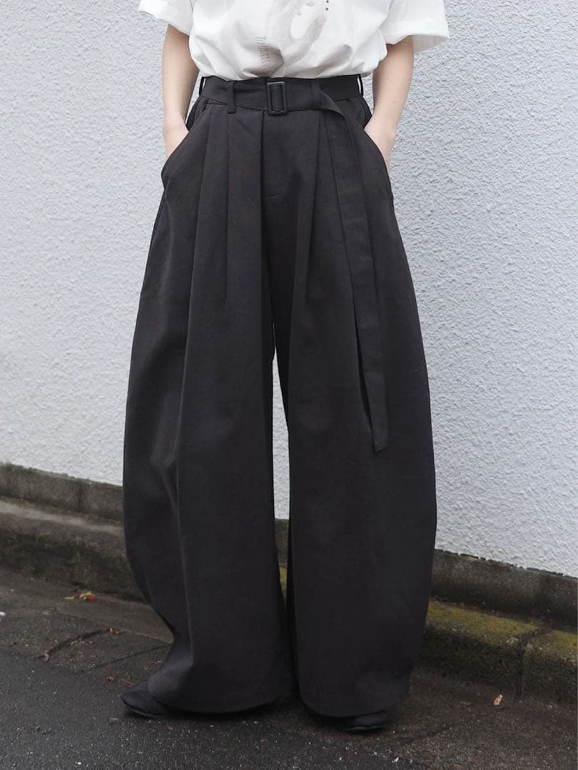 パンツ Eongul velt volume pants
