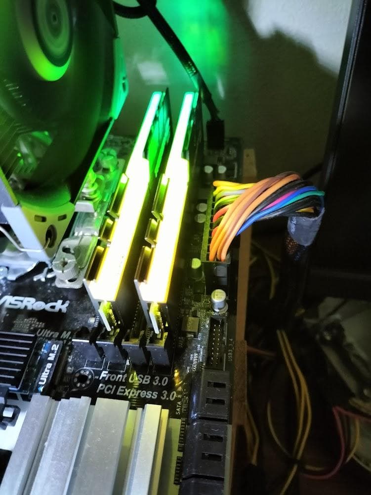 メモリー TRIDENT Z neo 32GB RGB