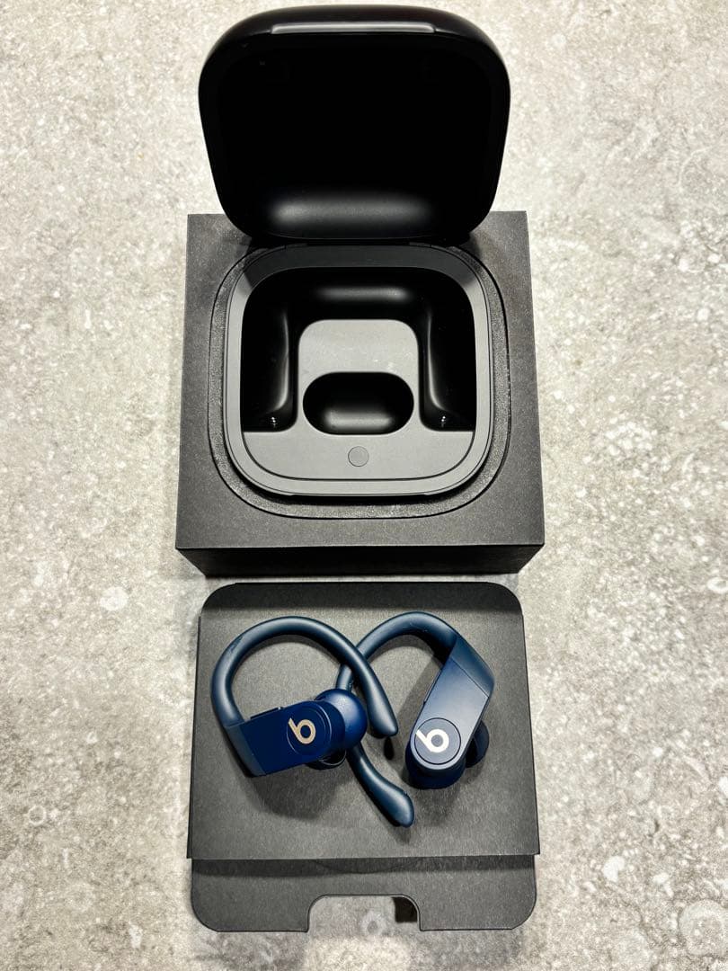 【Powerbeats Pro】ネイビー
