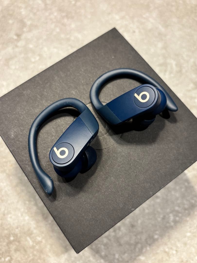 【Powerbeats Pro】ネイビー
