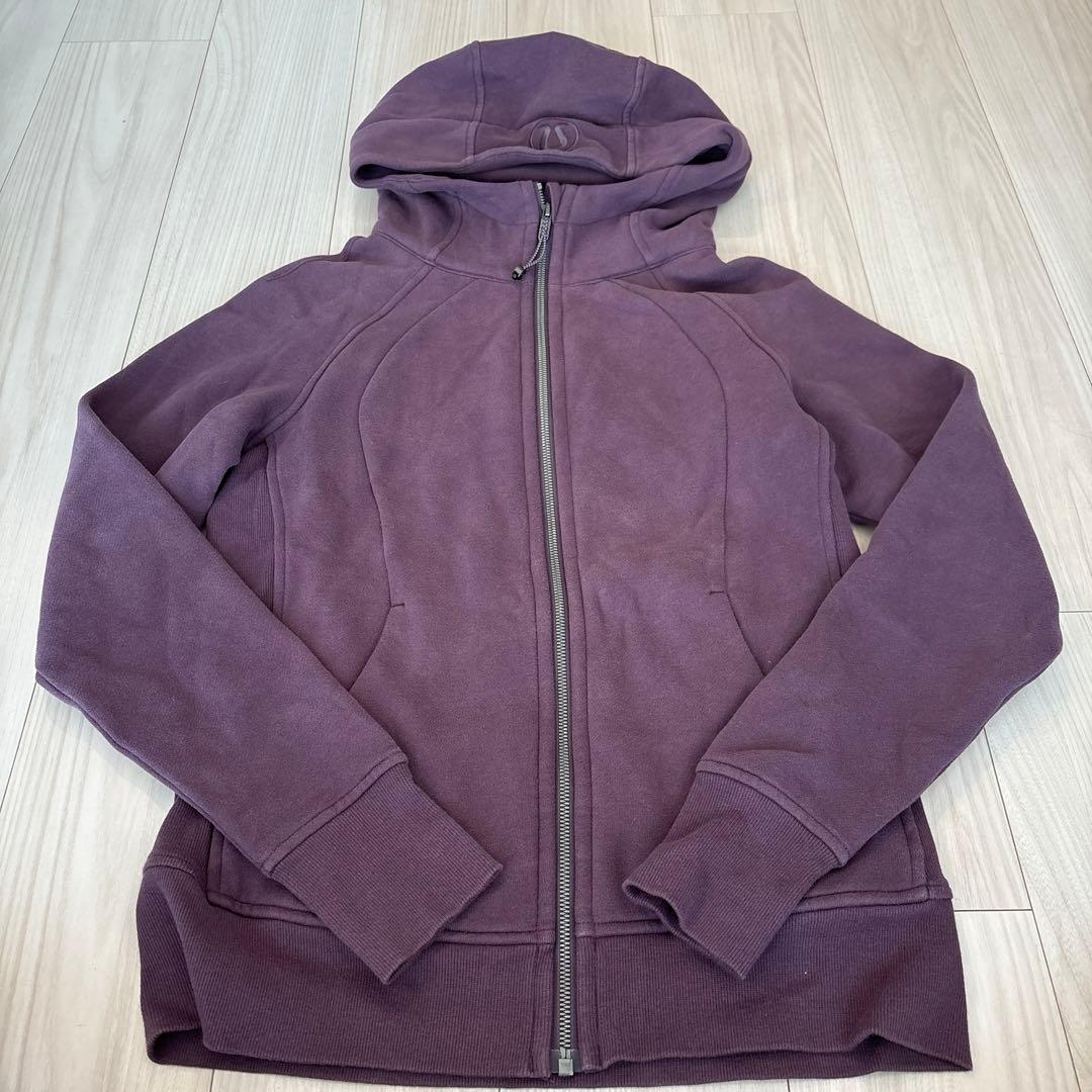 ルルレモン　パープル フード付きパーカー