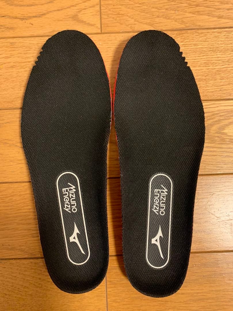 ★美品★お値下げ可能！ミズノ バレーシューズ24㎝ ウェーブモーメンタム3