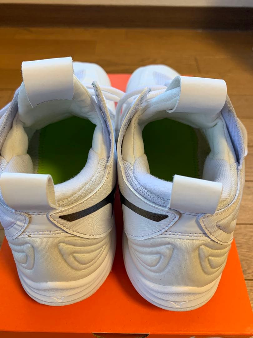 ★美品★お値下げ可能！ミズノ バレーシューズ24㎝ ウェーブモーメンタム3