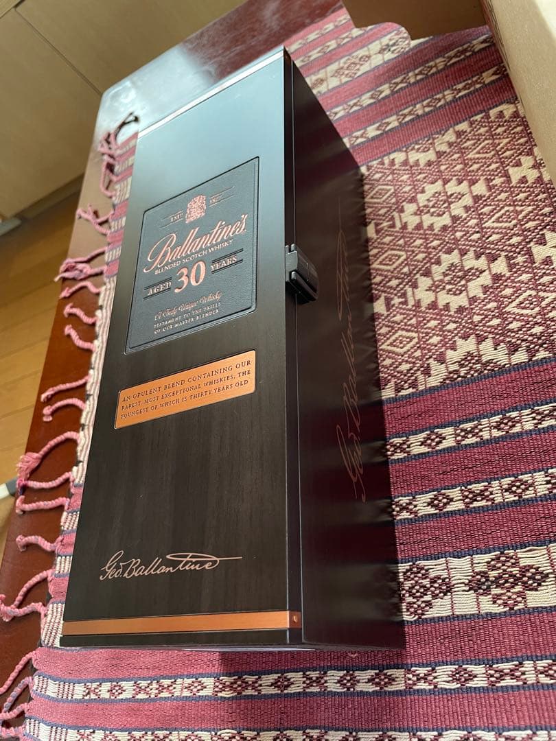 Ballantine's 30年 700ml 木箱入り 【新品未開封】