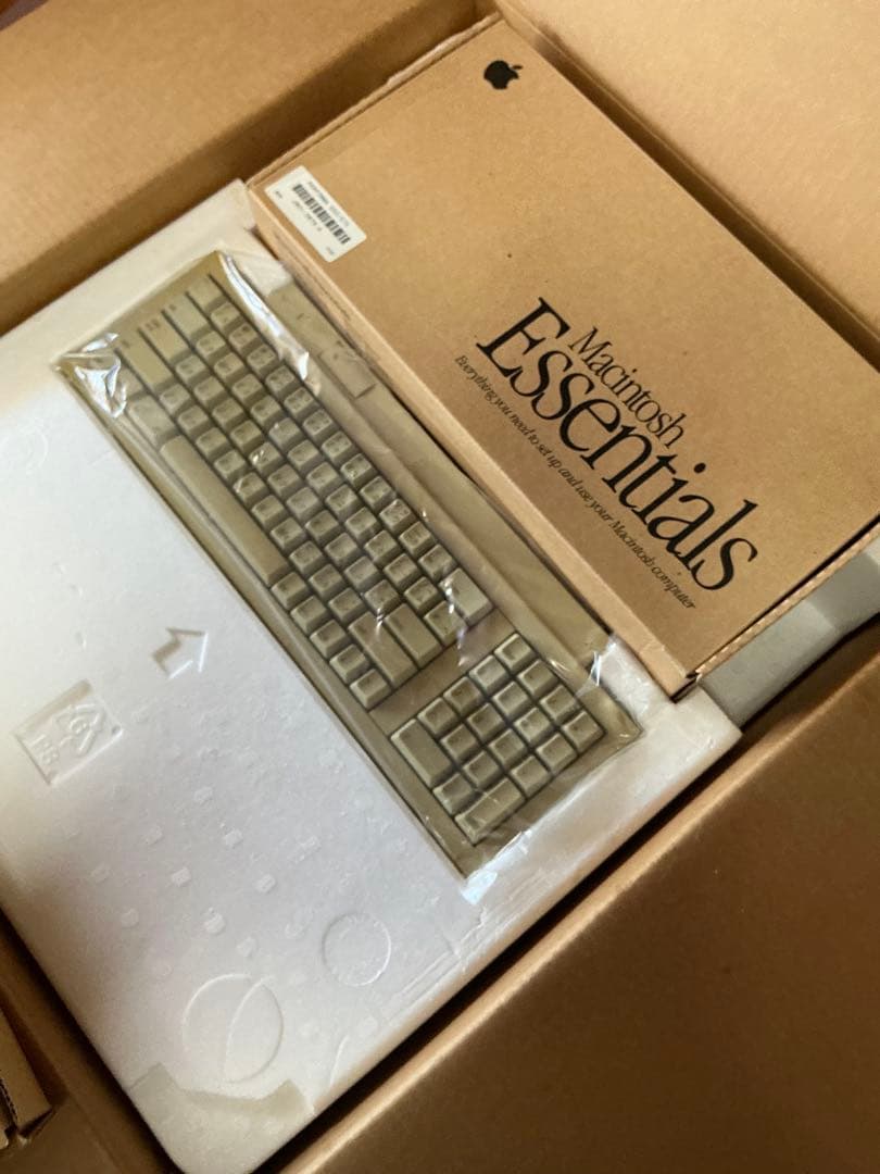 Macintosh Performa 575 本体と周辺機器