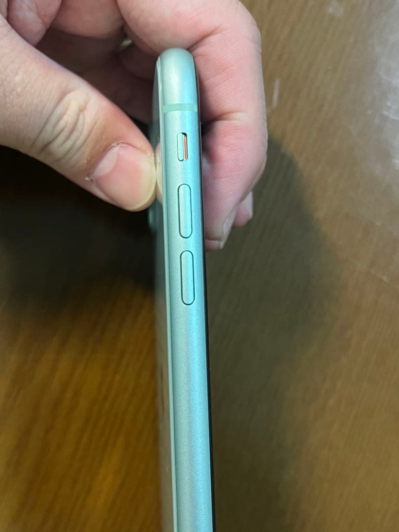 iPhone 11 64GB グリーン