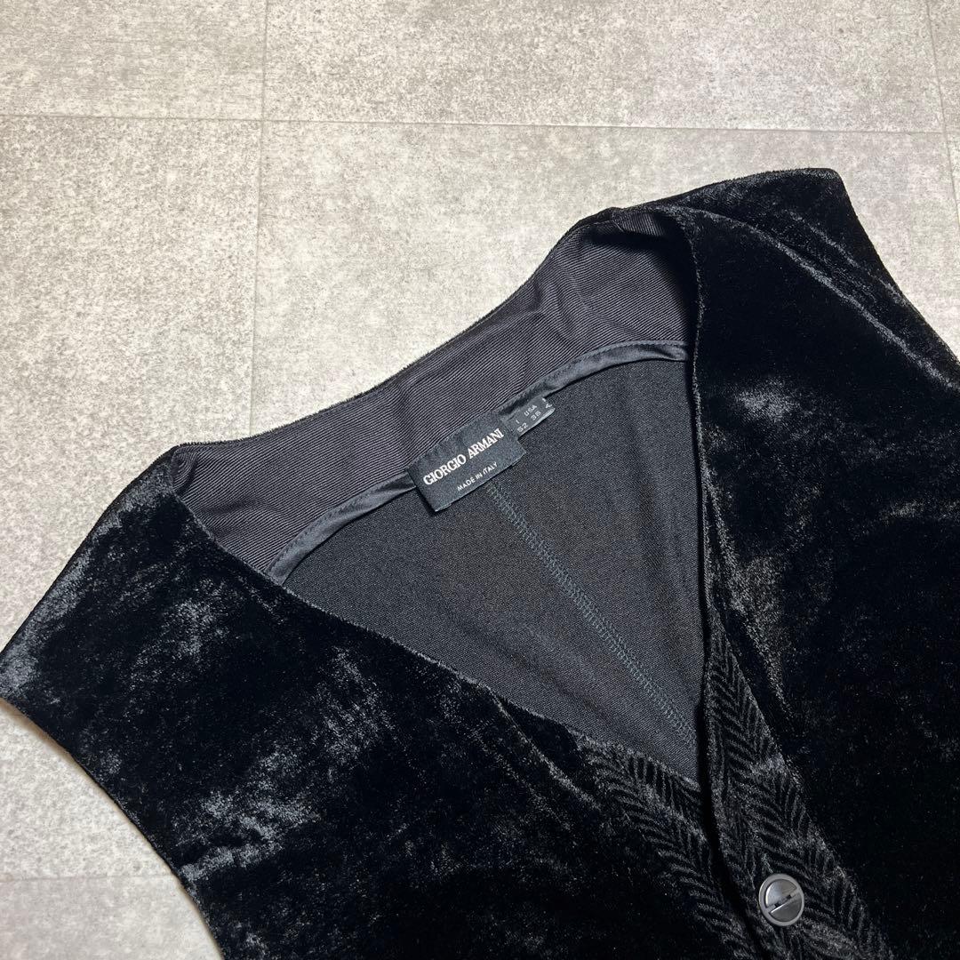 ジョルジオアルマーニGIRGIOARMANIベルベットジレ ベスト黒｜高級感あり