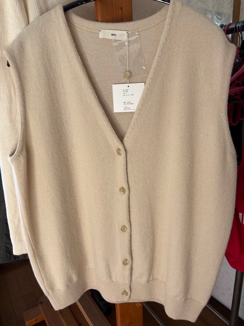 井川遥loinロワンカシミヤベスト