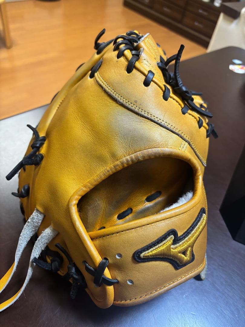 中古品ソフトボール使用Mizuno Pro 軟式ファーストミット。