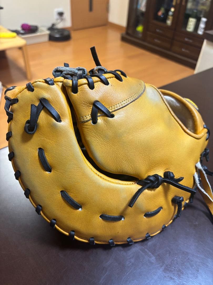 中古品ソフトボール使用Mizuno Pro 軟式ファーストミット。