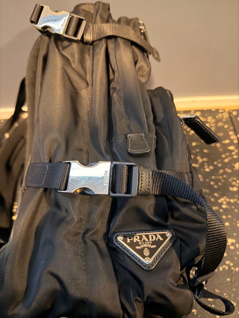 PRADA ブラック バックパック 2VZ00 テスート