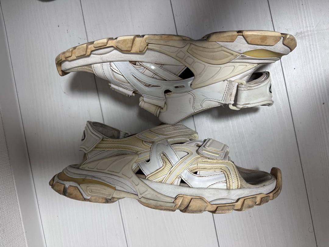 [プロフィール読んでね]BALENCIAGA サンダル + トリプル S