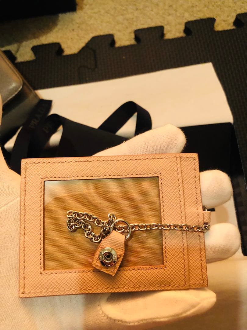 PRADA グレー 長財布