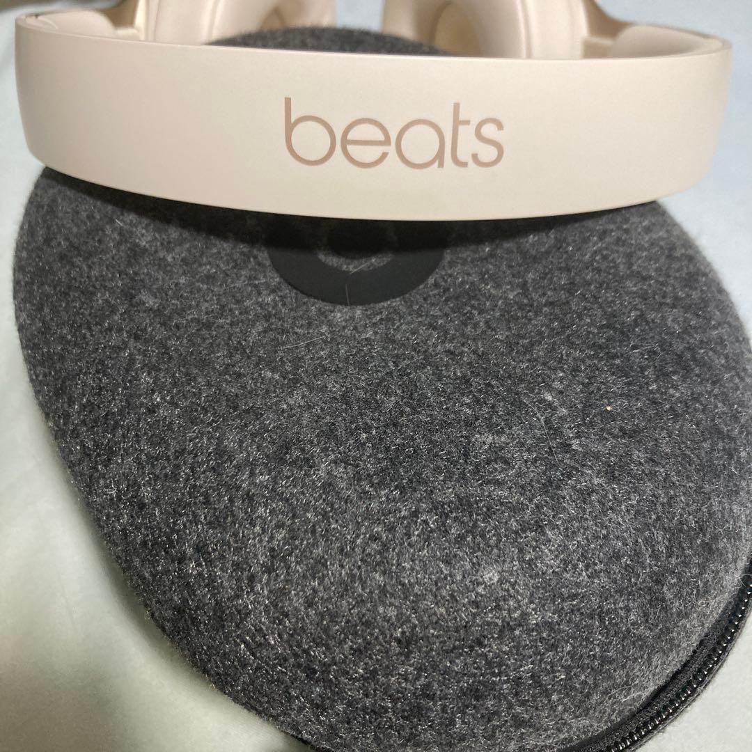 Beats Solo Pro ワイヤレスヘッドホン アイボリー