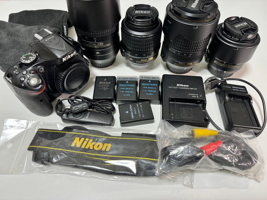 Nikon D5200 一眼レフ 本体+レンズ4本+バッテリー4個+他付属品