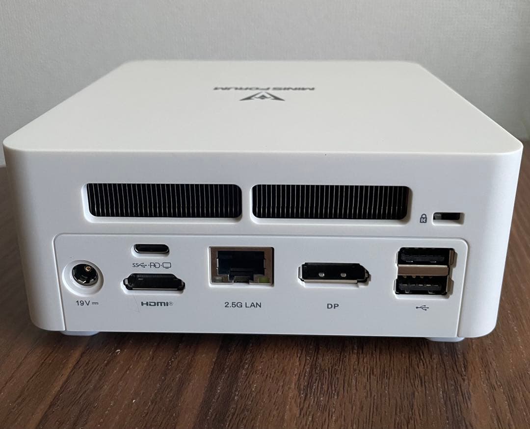 MINISFORUM UN1360W ミニPC i7 32GB 1TB 高性能