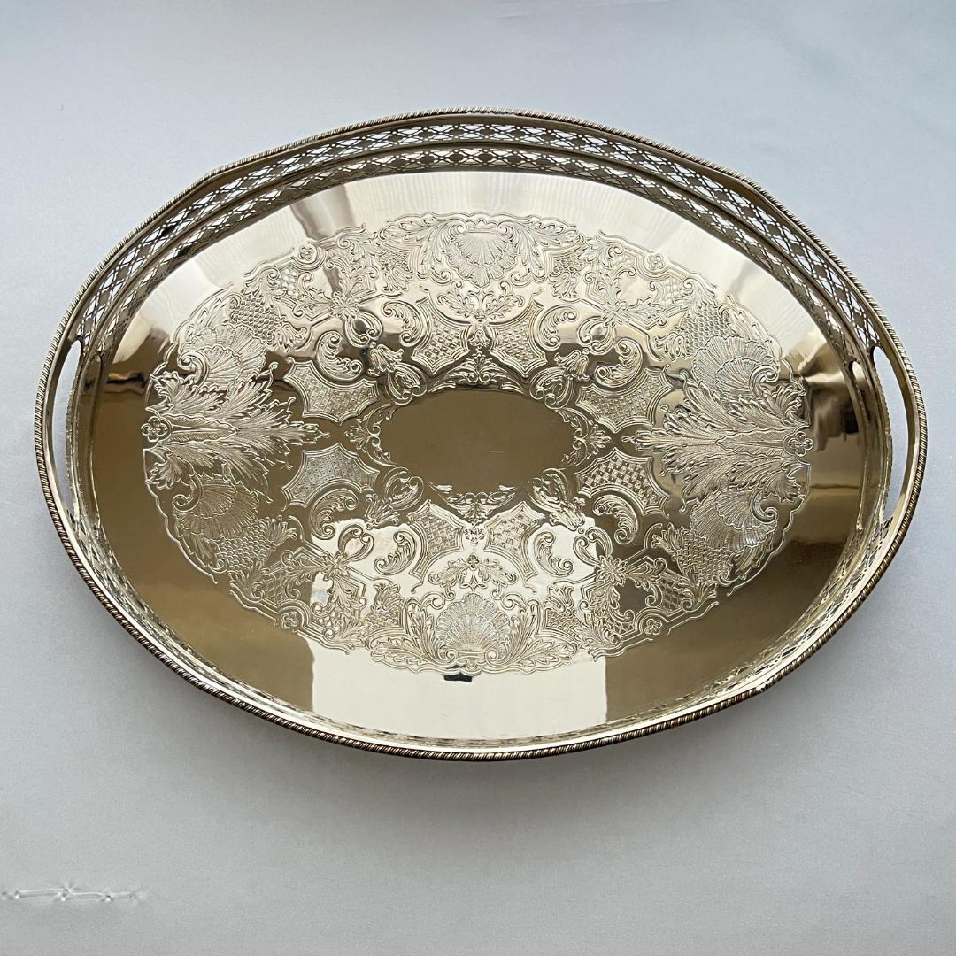 【英国】 ビクトリアンのギャラリートレー オーバル型 40cm 装飾フット