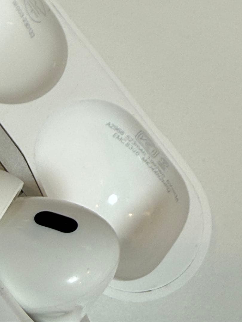 極美品　【純正】AirPods Pro 2 Type-C 付属品完備　ケース付き