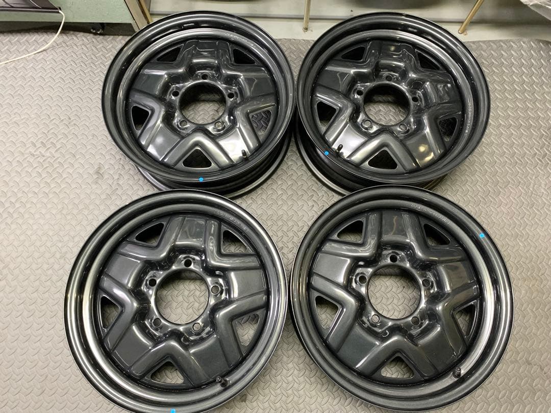 新車外し⭐︎ジムニー　JB64 JB23 送料無料　16インチ