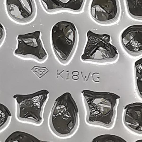 レ・エッセンシャル K18WG ダイヤモンド ペンダント ミステリーセッティング