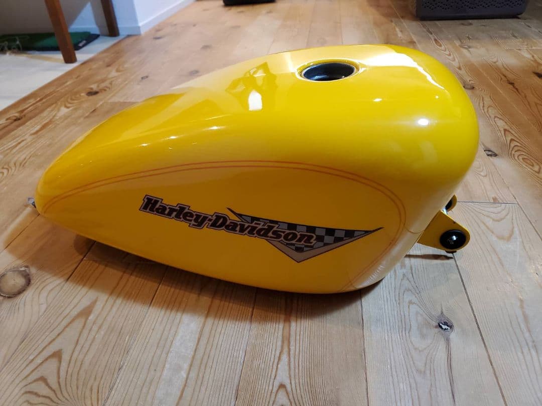 スポーツスター　XL1200Sノーマルタンク　イエロー