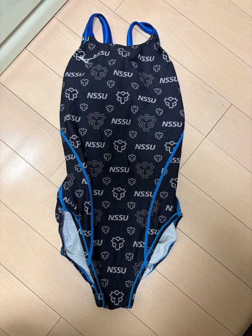 日本体育大学　水着