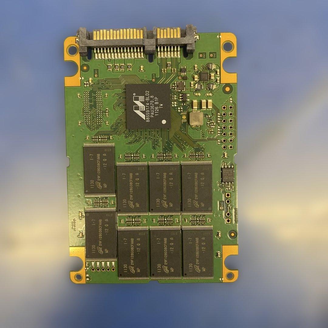 ♠︎送料込み★ Crucial 2.5イン SSD2000GB 9mmジャンク品