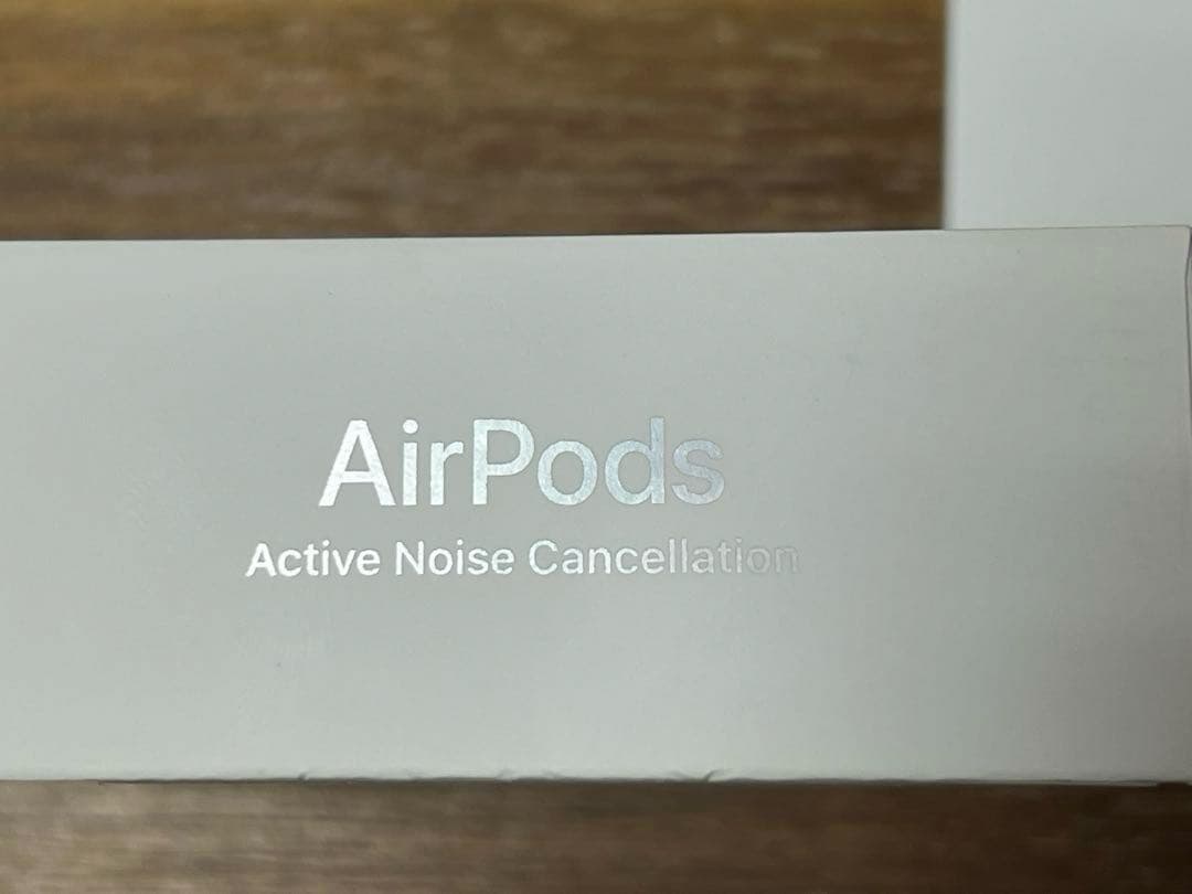 Apple airpods 4 アクティブノイズキャンセリング機能付き