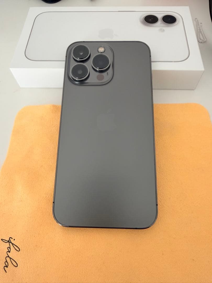 Apple iPhone 13 Pro グラファイト128GB本体