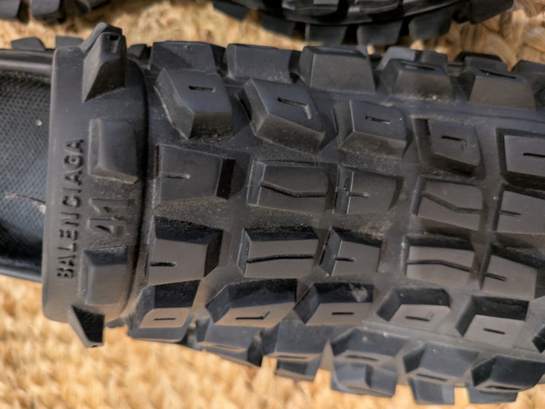 熊*認様 BALENCIAGA 23SS ディフェンダークロッグ サンダル 41