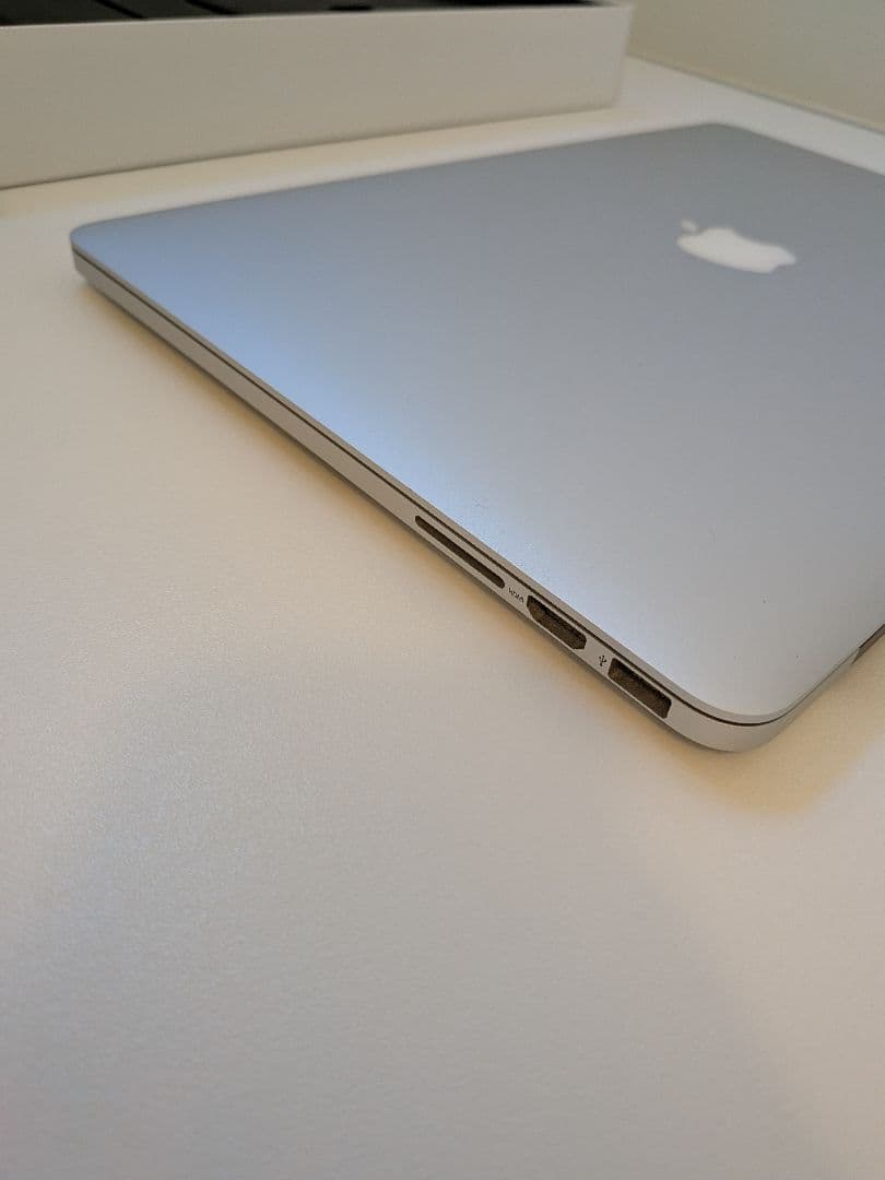 MacBook Pro 15インチ i7 2.8 GHz​16GB 512GB