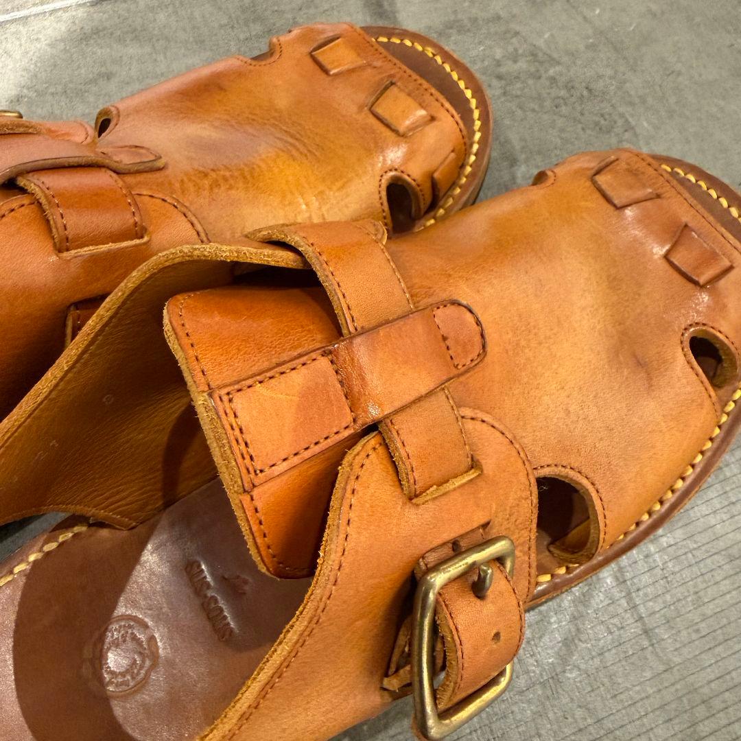 【美品】SUS-SOUS（シュス） ／ BELTED SANDALS