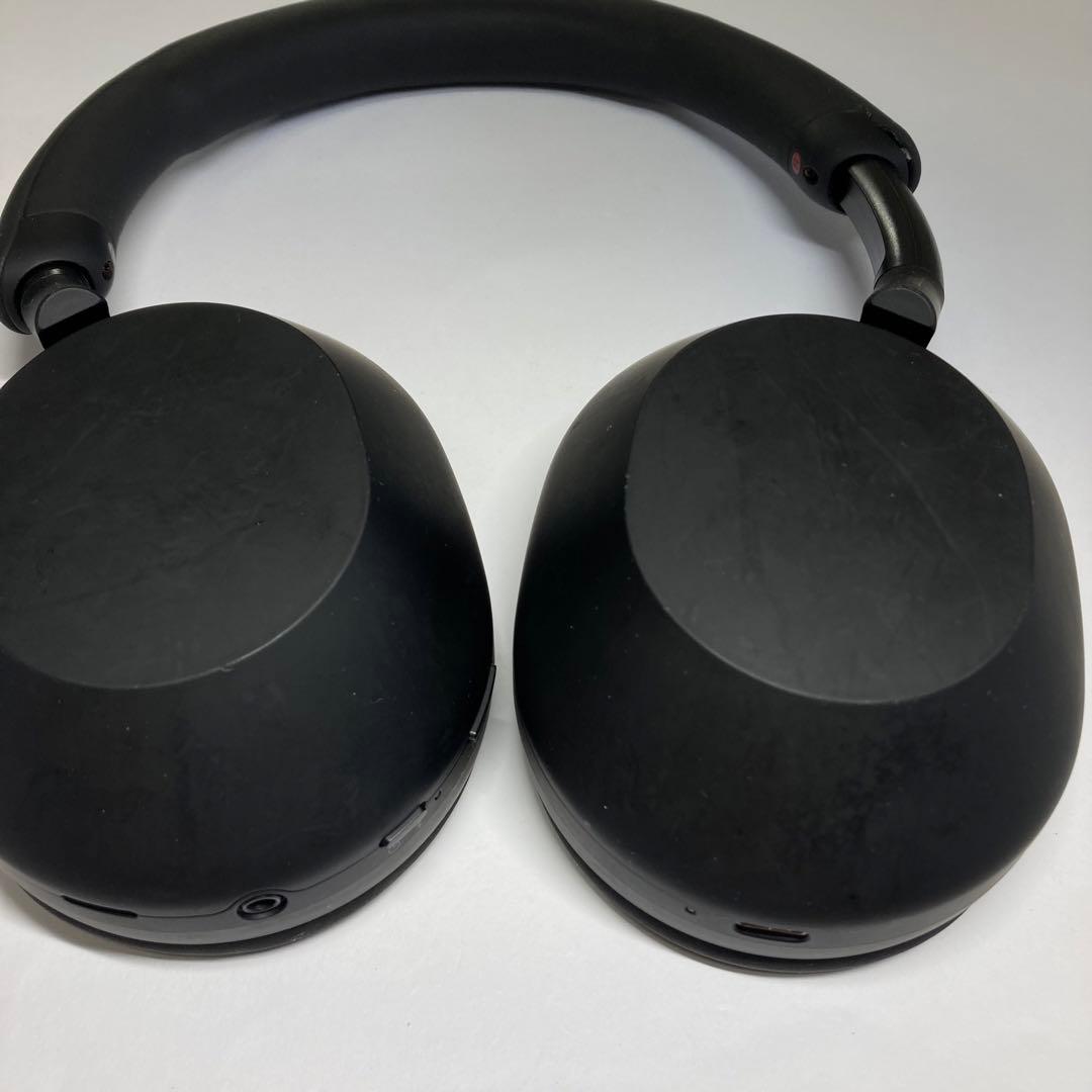 SONY/ソニー　WH-1000XM5 ワイヤレスヘッドホン ブラック　B744