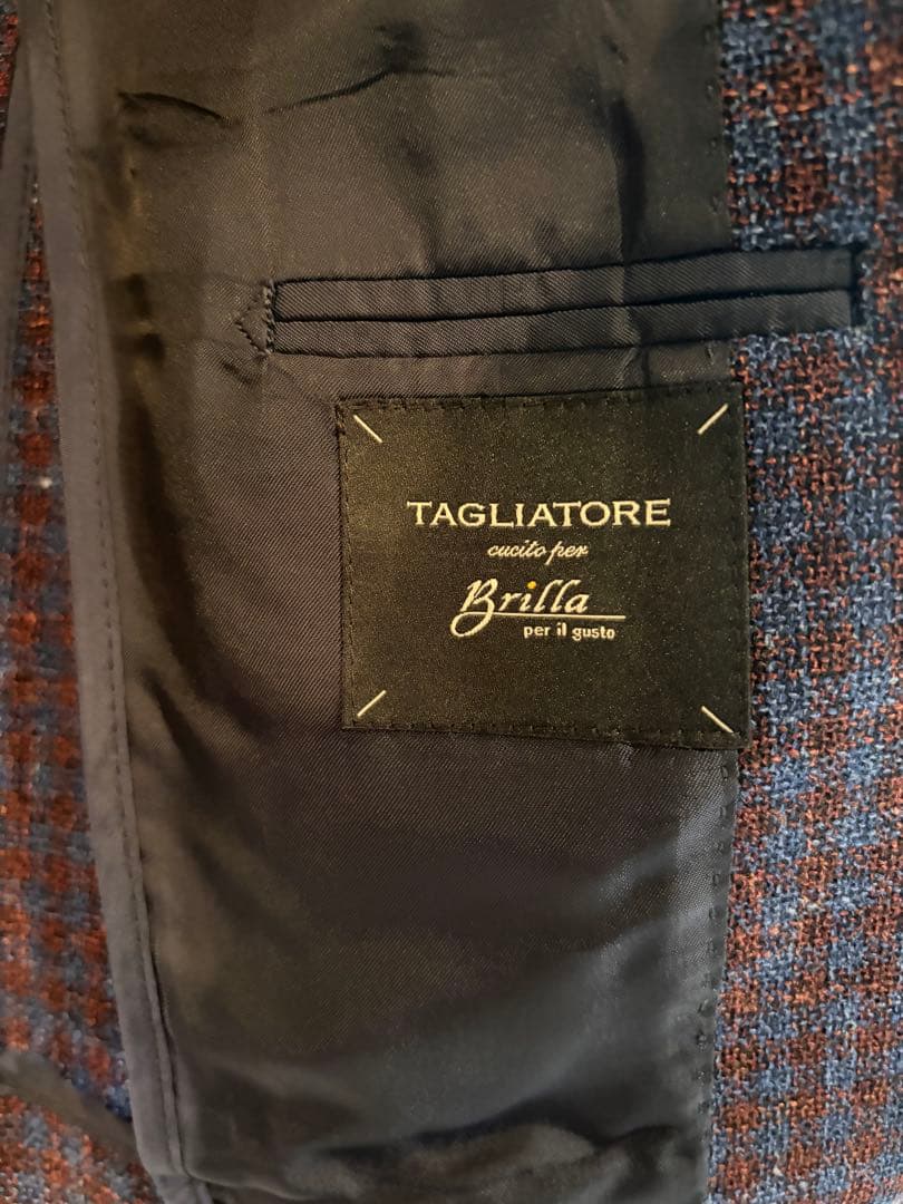 【2/8出品停止】 TAGLIATORE チェック柄 テーラードジャケット