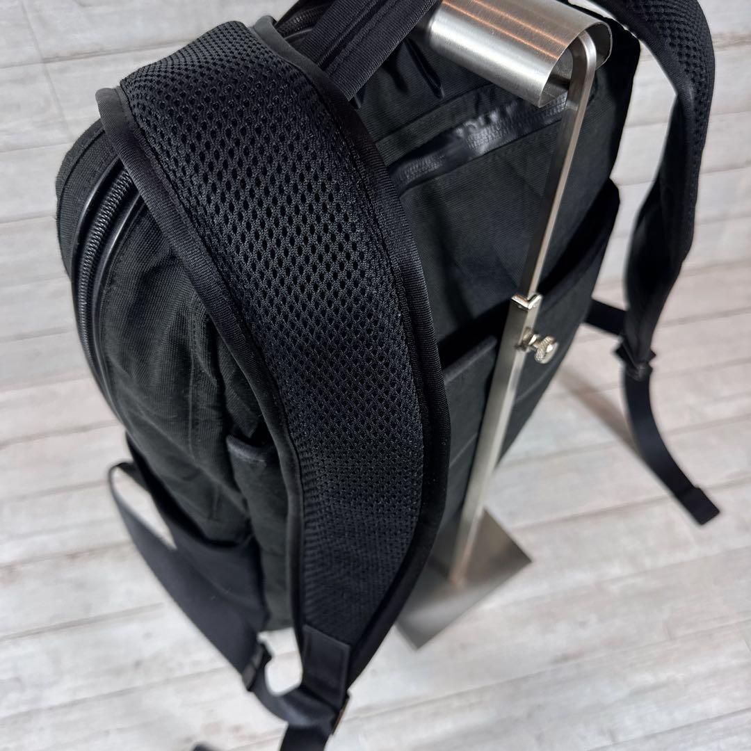 ポーター　デイパック　通勤バック　リュック　深緑系　HYBRID DAYPACK